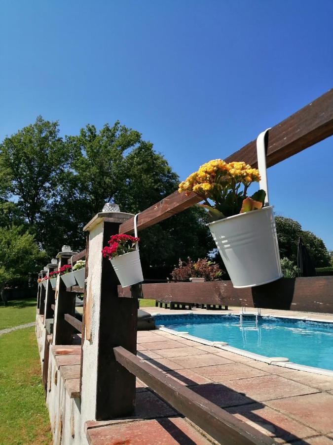 La Grange Ancienne Bed & Breakfast Montrollet Екстериор снимка